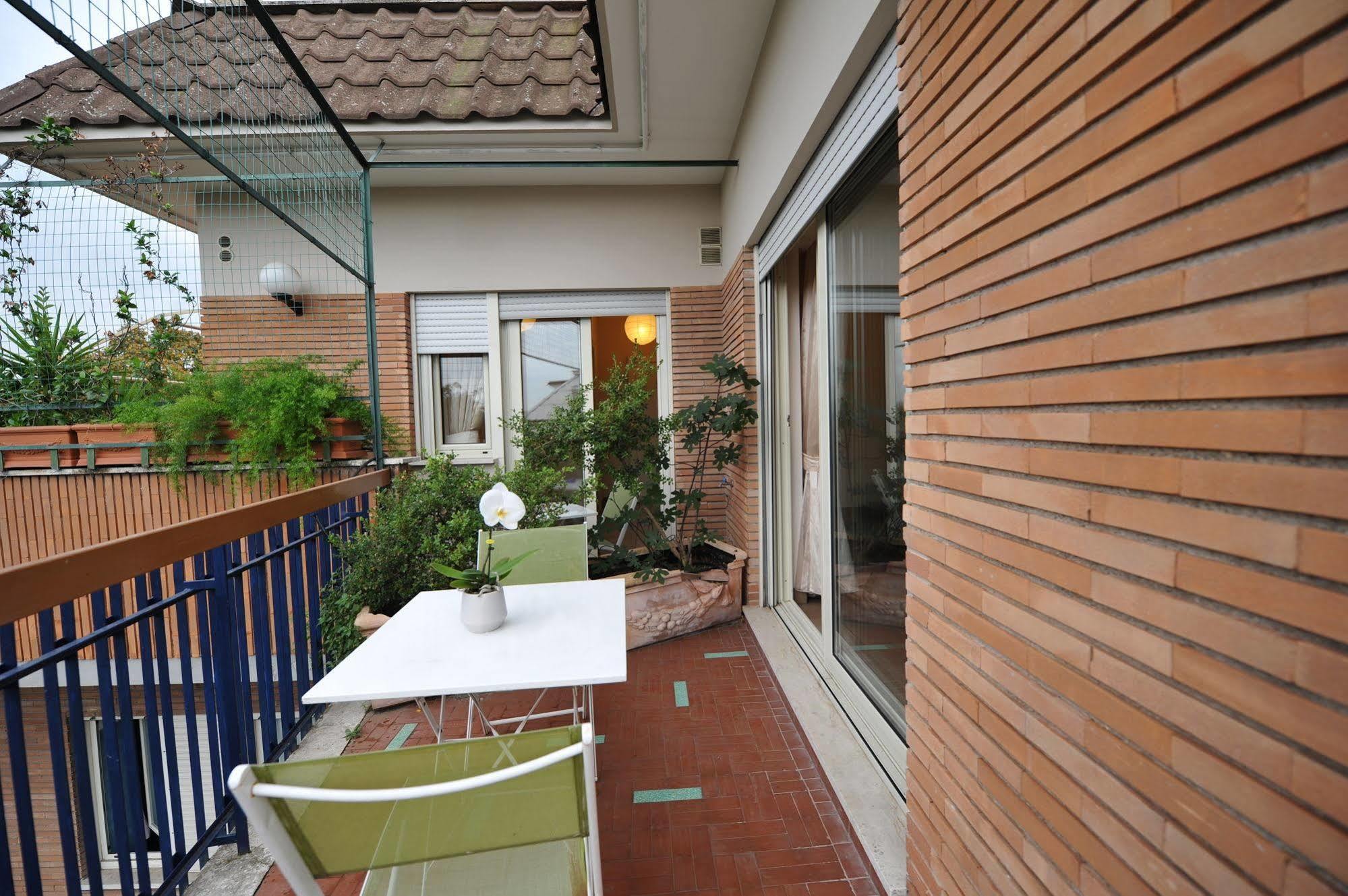 Roof Garden Zaccardi Bed & Breakfast Rome